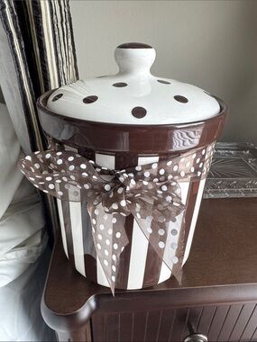 Henri Bendel New York Cookie Jar